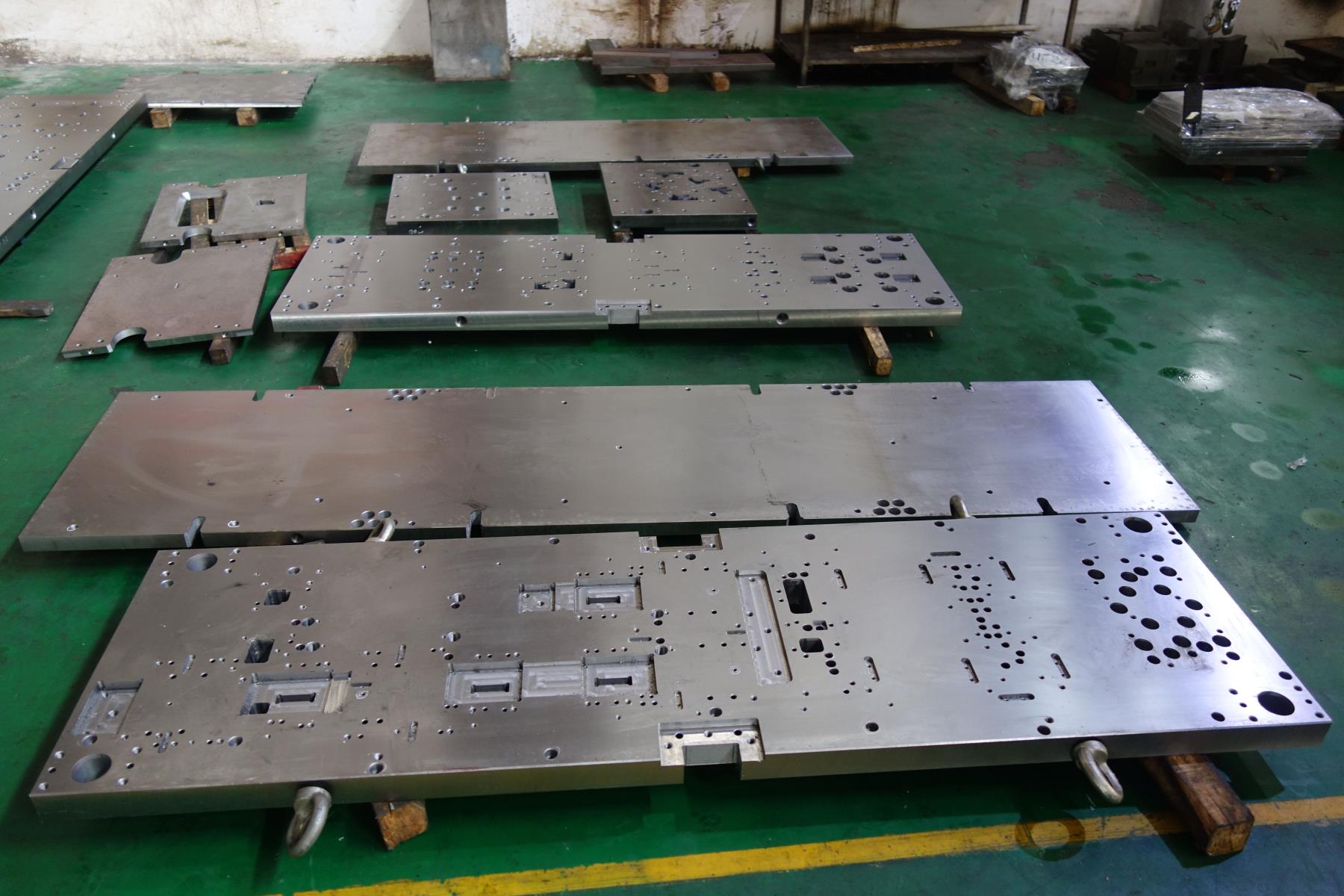 汽車模具制造公司承接模座機械加工
